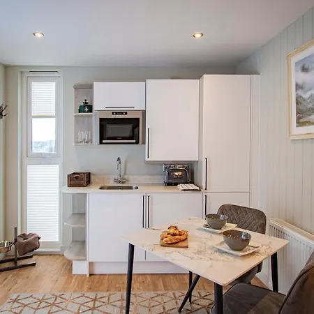 Hytte District Woodland Pods - Winster, Bowness-on-windermere *