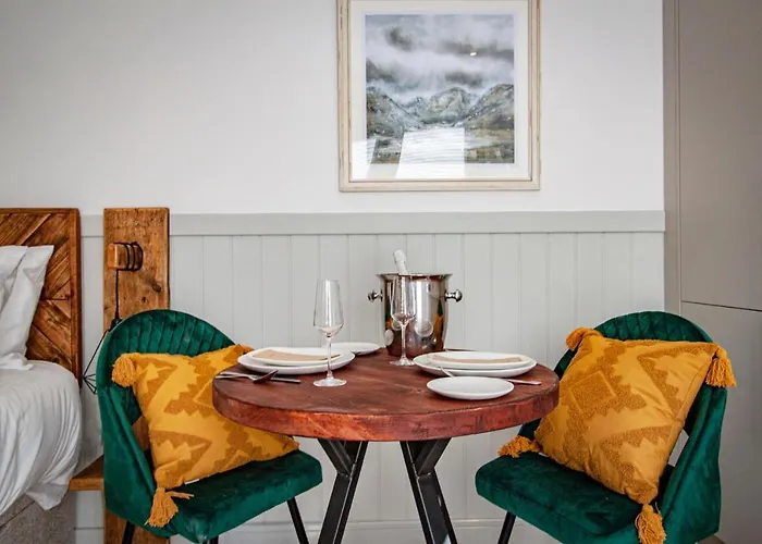 District Woodland Pods - Winster, Bowness-on-windermere *