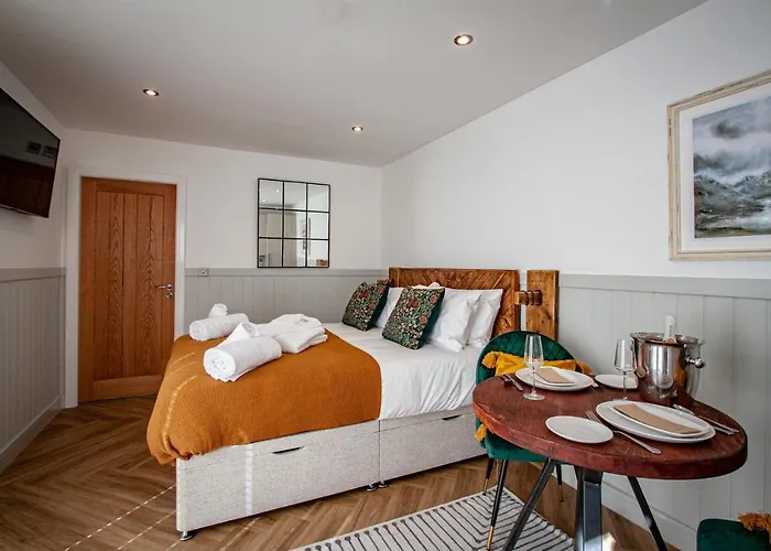 District Woodland Pods - Winster, Bowness-on-windermere 山林小屋 *