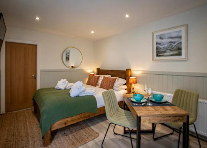 District Woodland Pods - Winster, Bowness-on-windermere 山林小屋 *