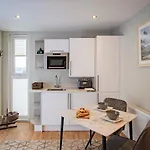Lodge District Woodland Pods - Winster, Bowness-on-windermere *